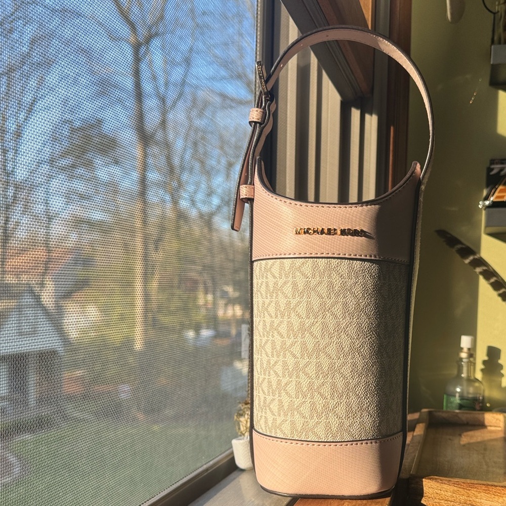 MK Crossbody Bag & Matching wine holder in the powder blush multi color variant